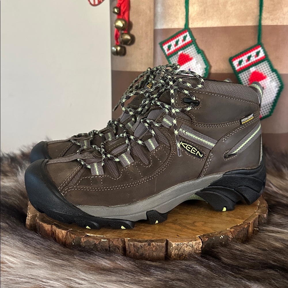 Keen *NIB* Women's Targhee II Mid Hiking Boot in Raven/Opaline - Picture 2 of 11